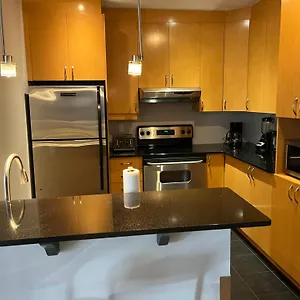 Apartment Aparthotelmontreal By Les Terrasses Saint Urbain 2225i2, Montreal